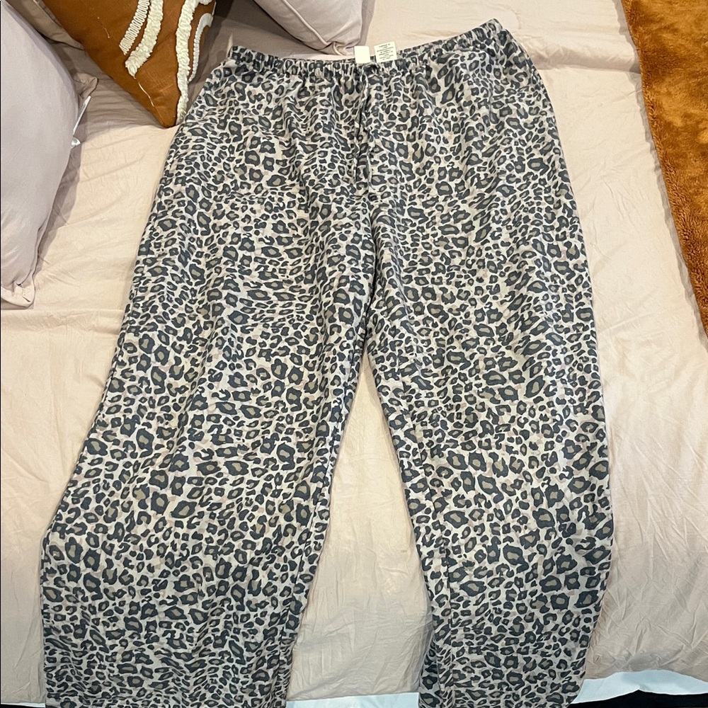 Leopard Print Wide Leg Pants